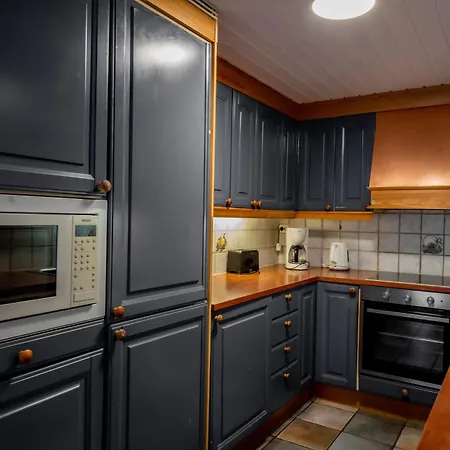 Bakkebyvegen 15b 別荘 トリシル